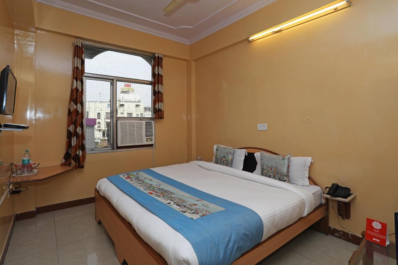 Flagship 10282 Hotel Rishi Jaipur Exteriör bild