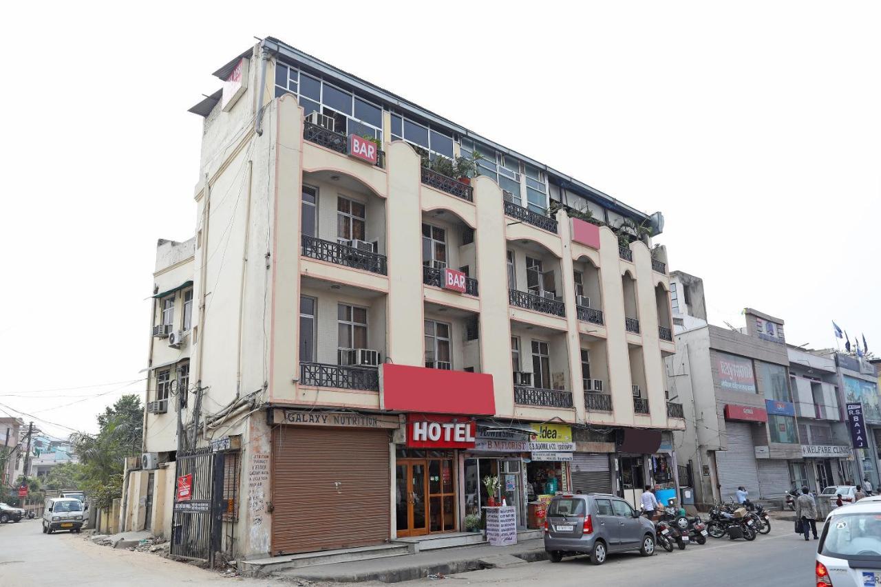 Flagship 10282 Hotel Rishi Jaipur Exteriör bild